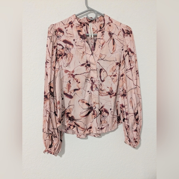 Anthropologie Pink Floral V-Neck Long Sleeve Pleated Draped Silky Blouse Office - Picture 5 of 10